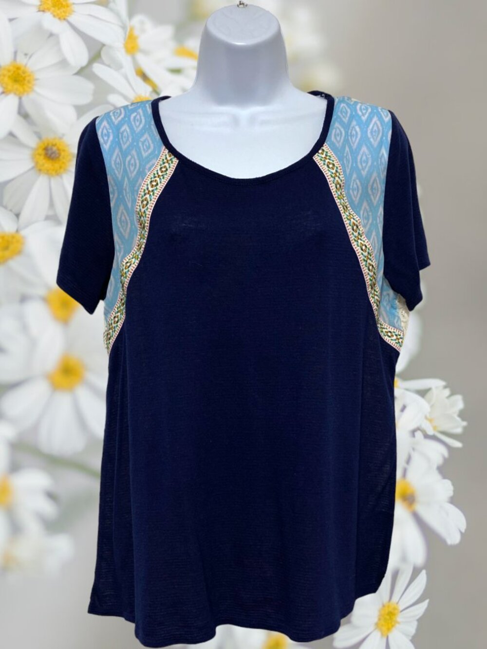 Tru Self-Women's Medium Top Light Weight Pullover Short Sleeve-Pretty Lace Back